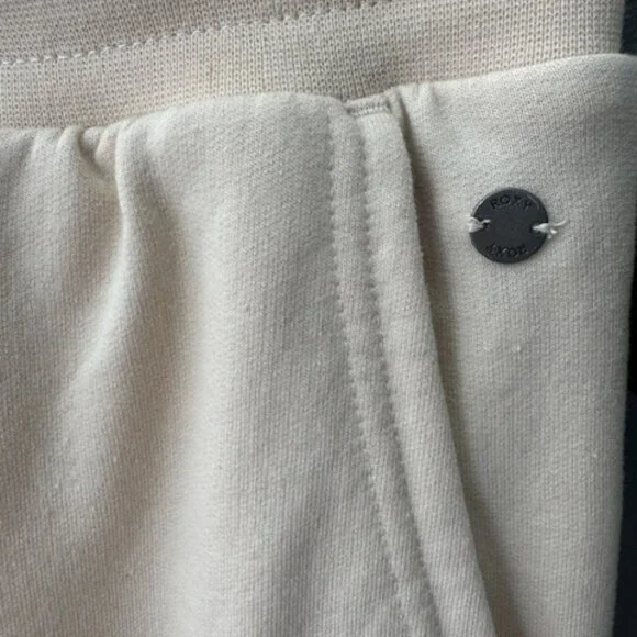 🆕 ROXY JOGGER COLOR CREAM - SIZE LARGE - BRAND NEW - Picture 2 of 4